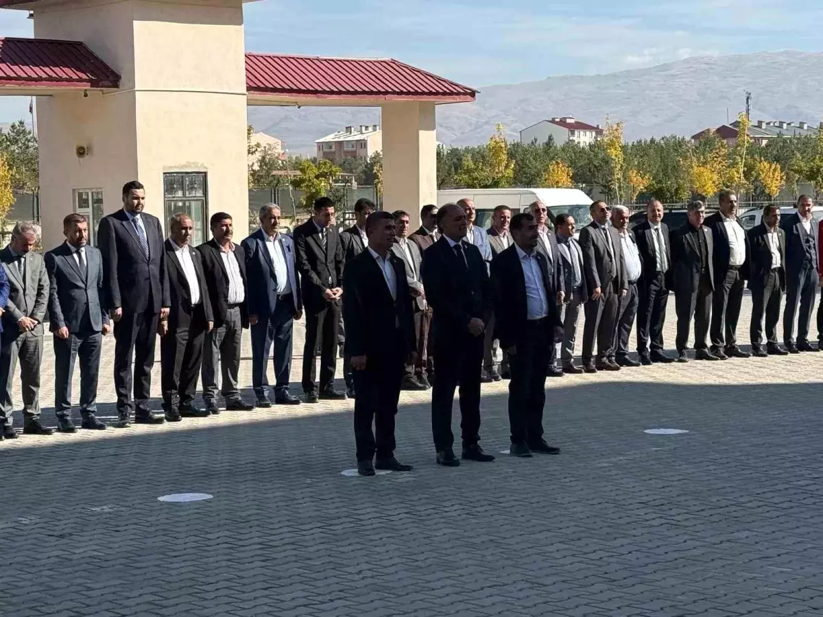 Patnos\'ta 19 Ekim Muhtarlar Günü Töreni