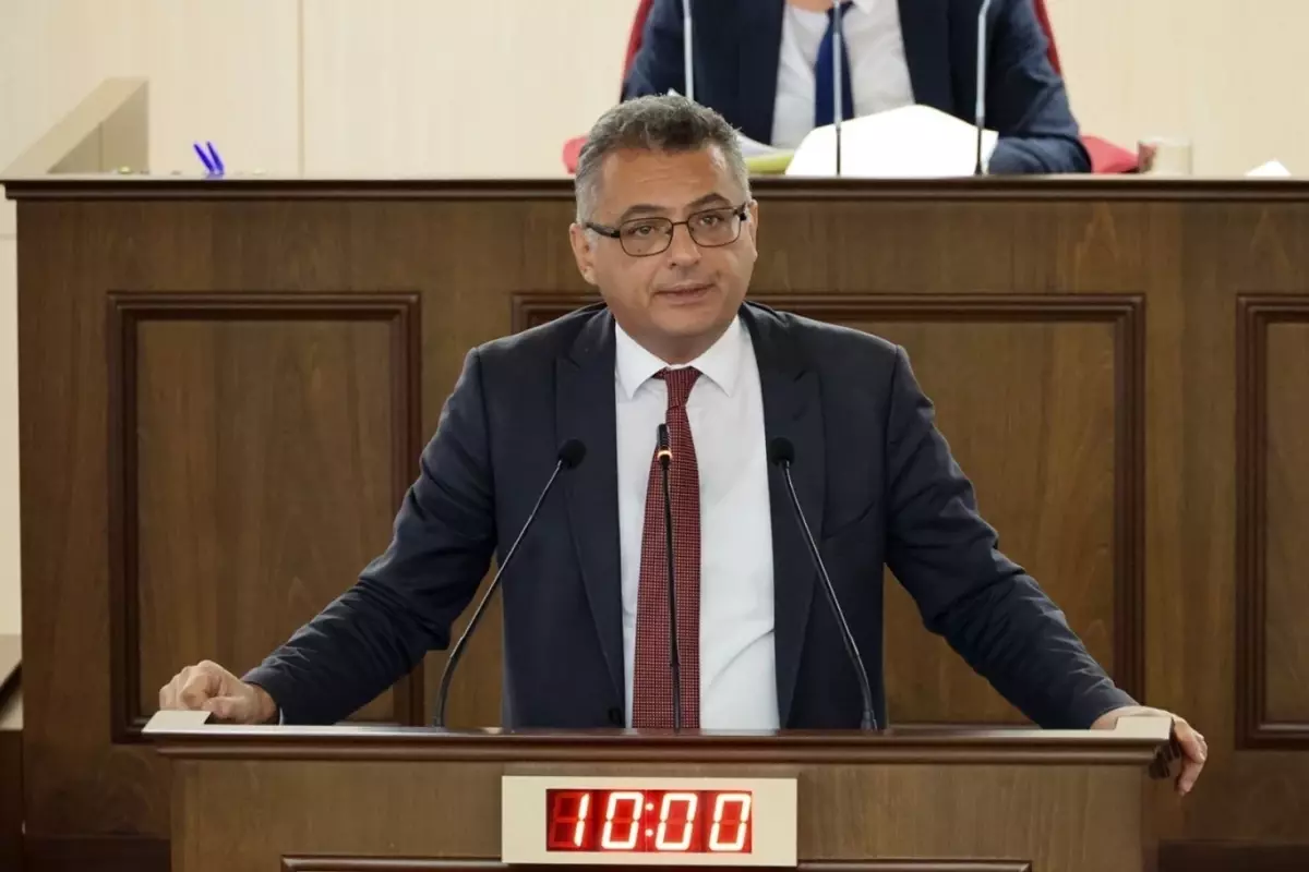 Resmi olmayan sonuçlara göre ipi göğüsledi! KKTC\'nin yeni cumhurbaşkanı kimdir?