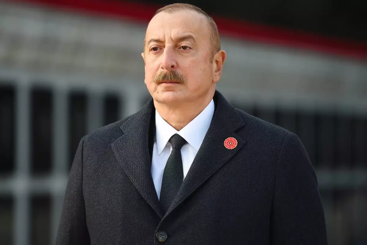 Rus basınından olay iddia! Putin Aliyev\'i aradı, darbe girişimi son anda engellendi