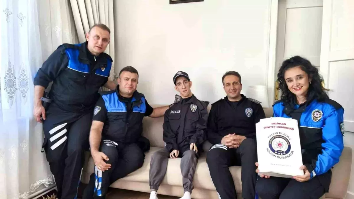 Samet\'in Polis Üniforması Hayali Gerçekleşti