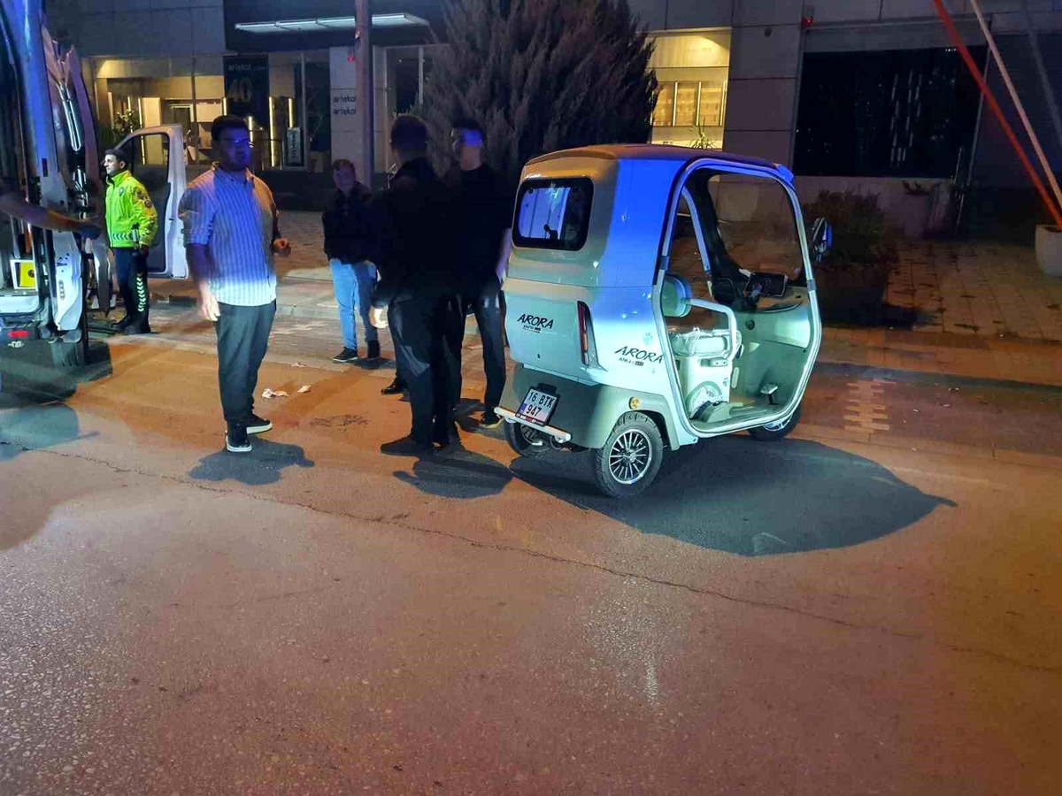 İnegöl\'de Elektrikli Treeporter Takla Attı