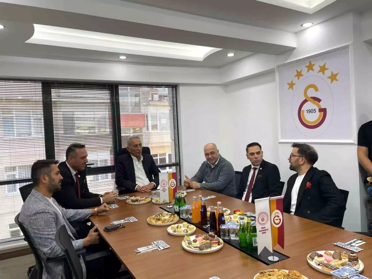 Adnan Polat, Kütahya\'da Galatasaraylılar Derneği Açılışında