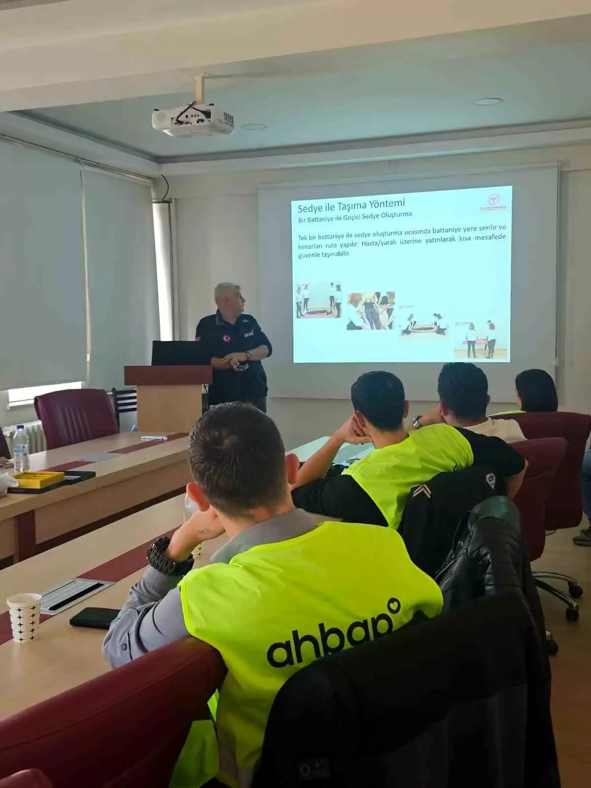 AHBAP Gönüllülerine İlk Yardım Eğitimi