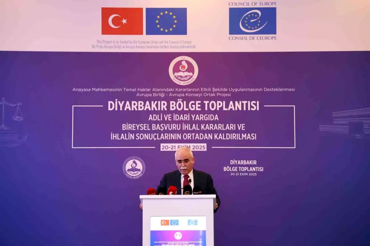 Diyarbakır\'da Anayasa Mahkemesi Toplantısı