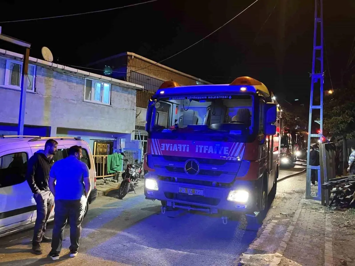 Başakşehir\'de yangın paniği