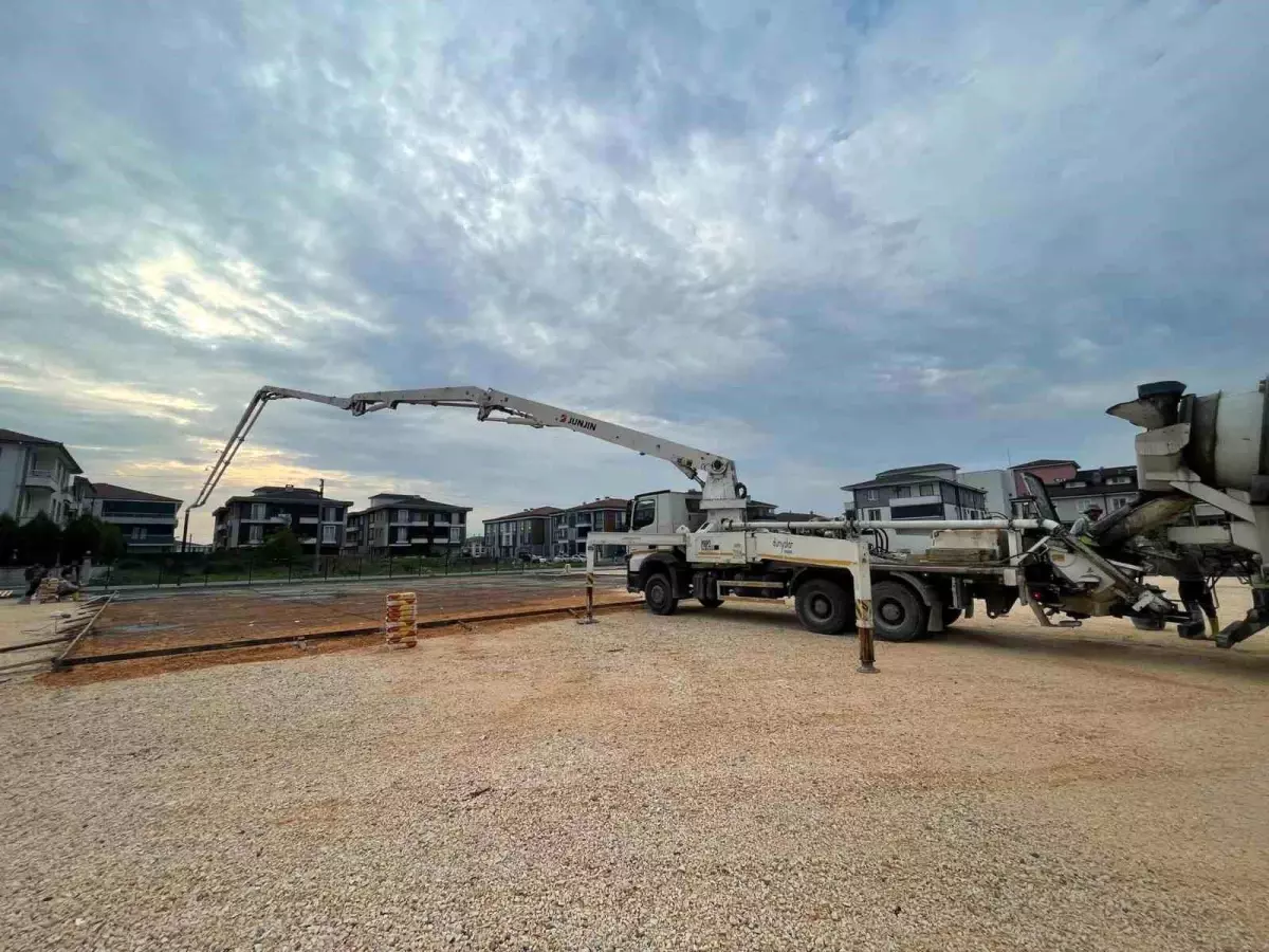 Erenler Belediyesi\'nden Yeşiltepe Mahallesi\'ne Basketbol Sahası