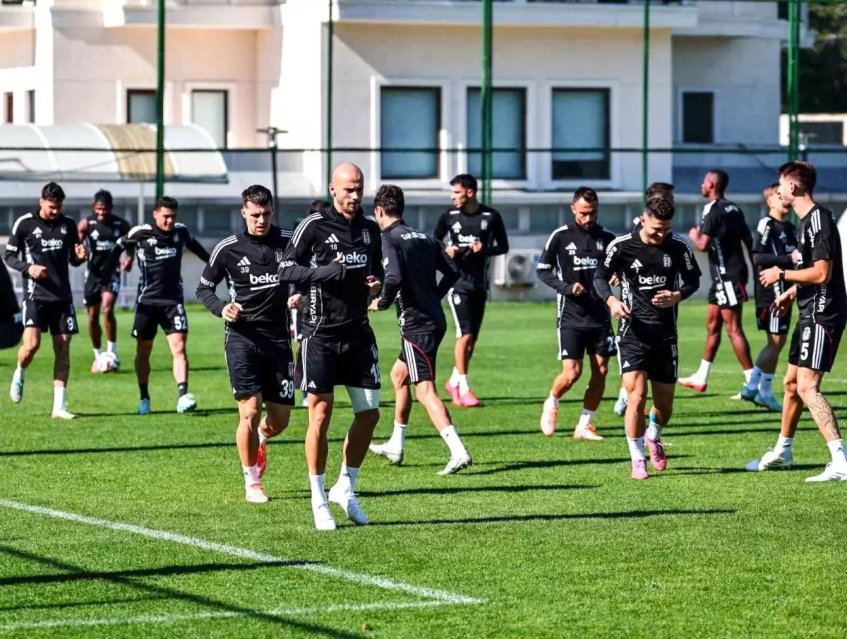Beşiktaş Konyaspor Açıklık Antrenmana Devam Etti