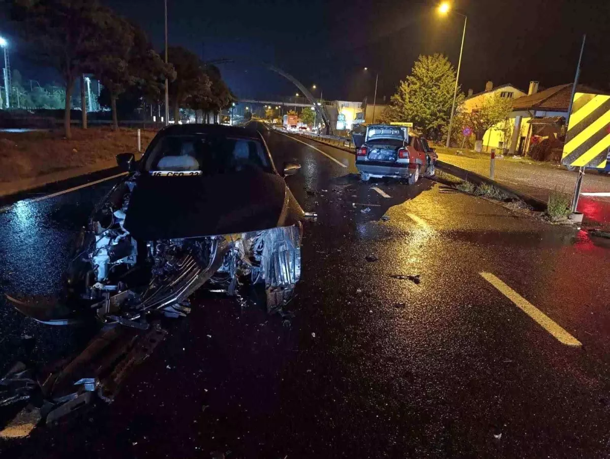 Bilecik\'te Trafik Kazası: 2 Yaralı