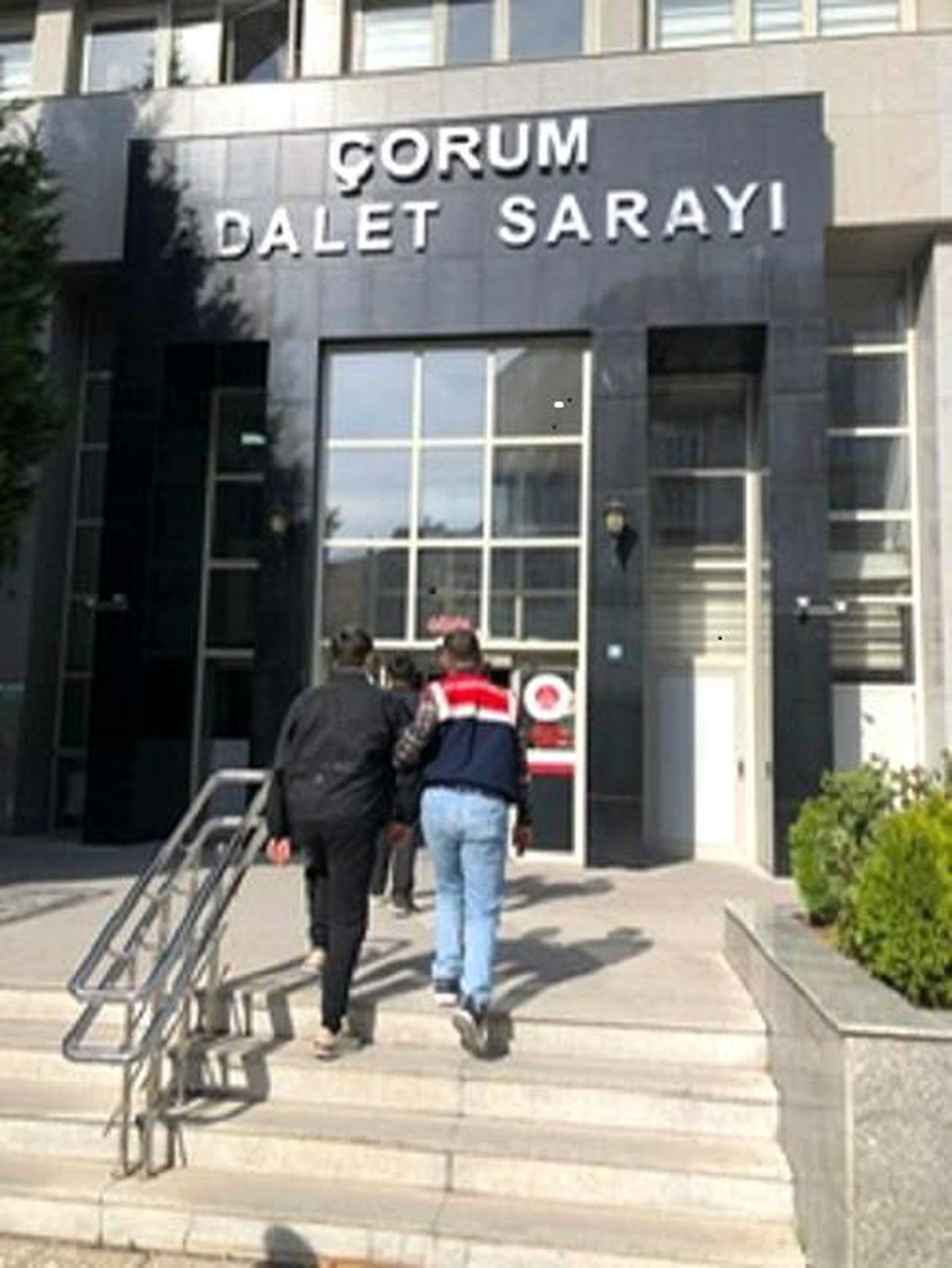 Çocuklara Radikal Eğitim Veren 3 Şüpheli Yakalandı