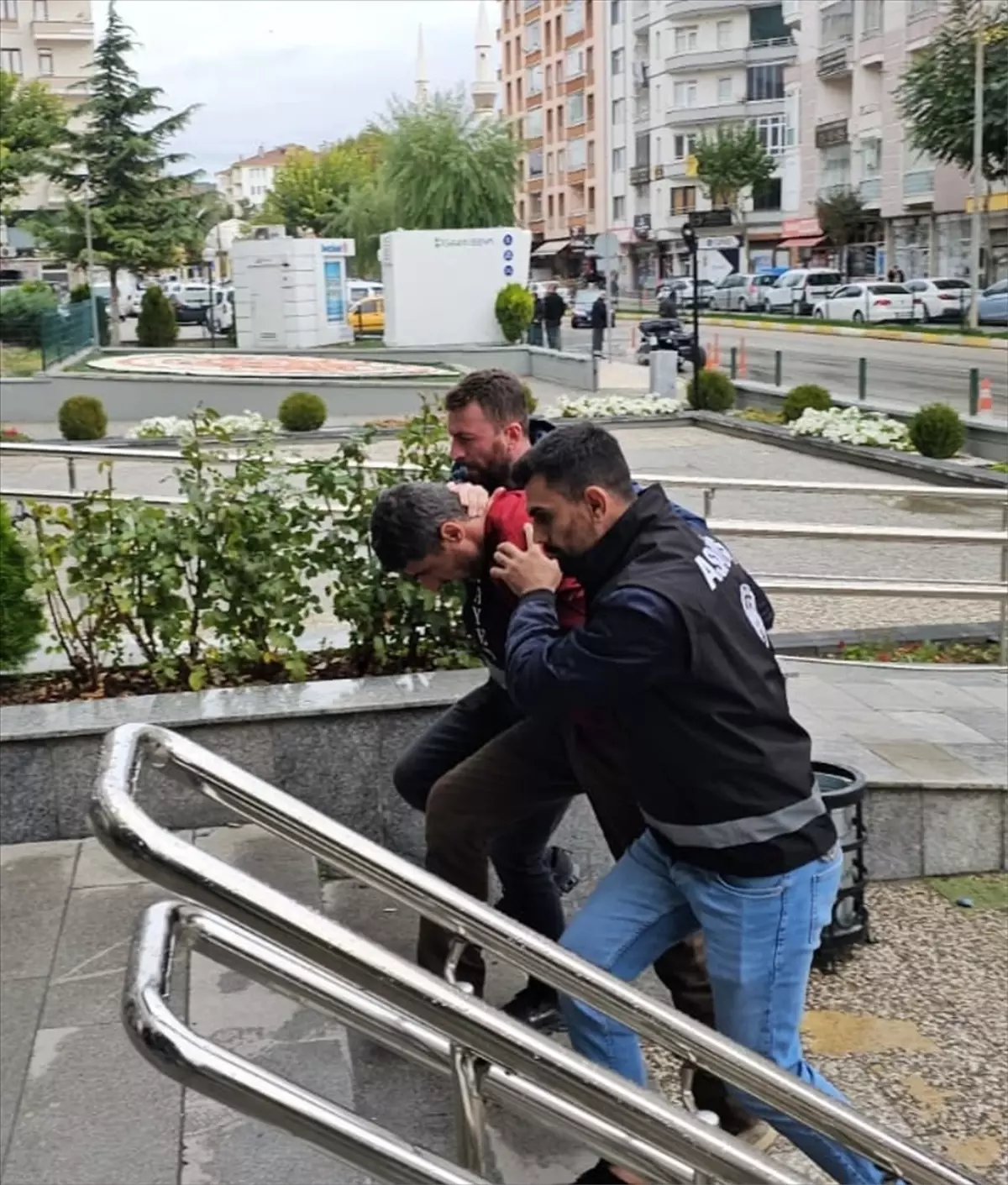Çorum\'da Baba Cinayeti: Oğul Tutuklandı