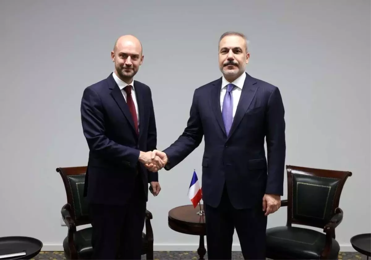 Fidan, Lüksemburg\'da Fransa ile Görüştü