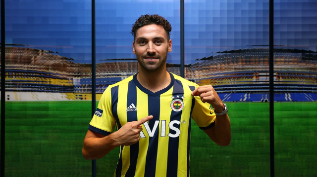 Fenerbahçe'de oynamış Galatasaray'da şampiyonluklar yaşamıştı! 31 yaşında kulüpsüz kaldı Fenerbahçe'de oynamış Galatasaray'da şampiyonluklar yaşamıştı! 31 yaşında kulüpsüz kaldı