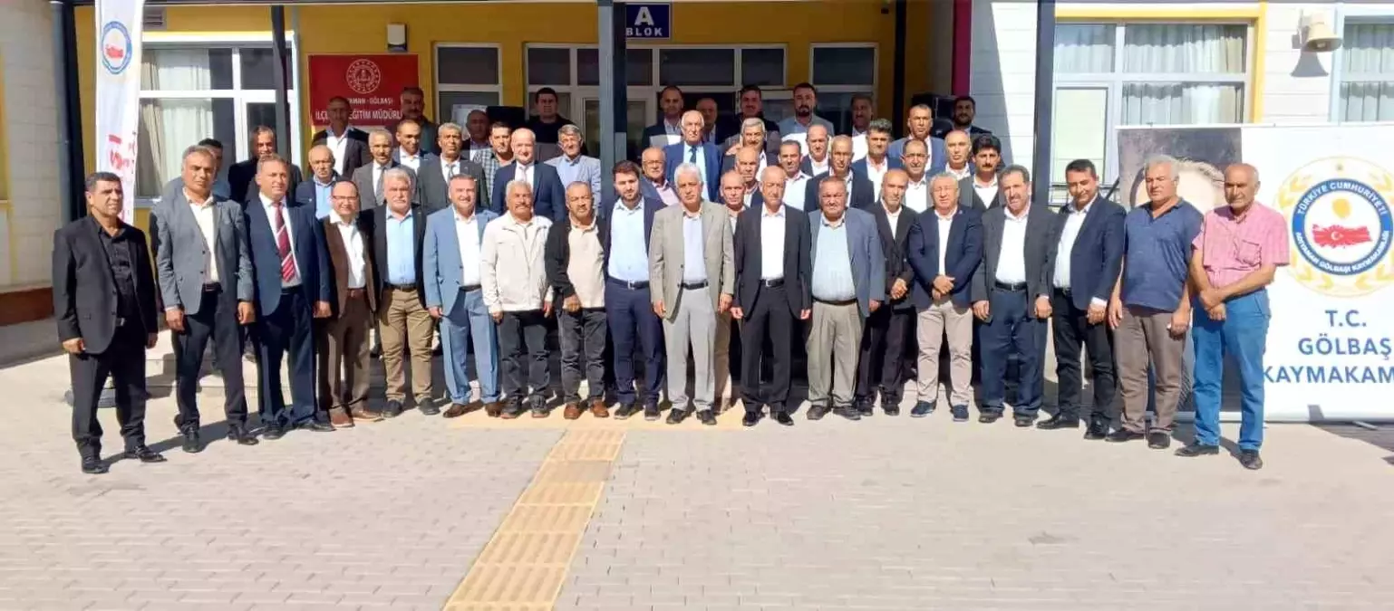 Gölbaşı\'nda Muhtarlar Günü Kutlandı