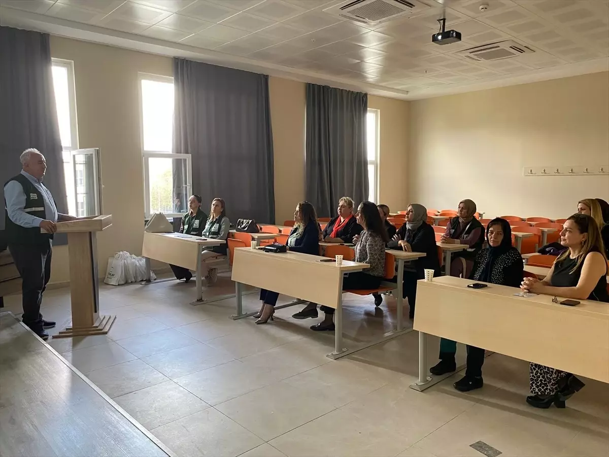 Kadın Muhtarlara Bağımlılıkla Mücadele Eğitimi