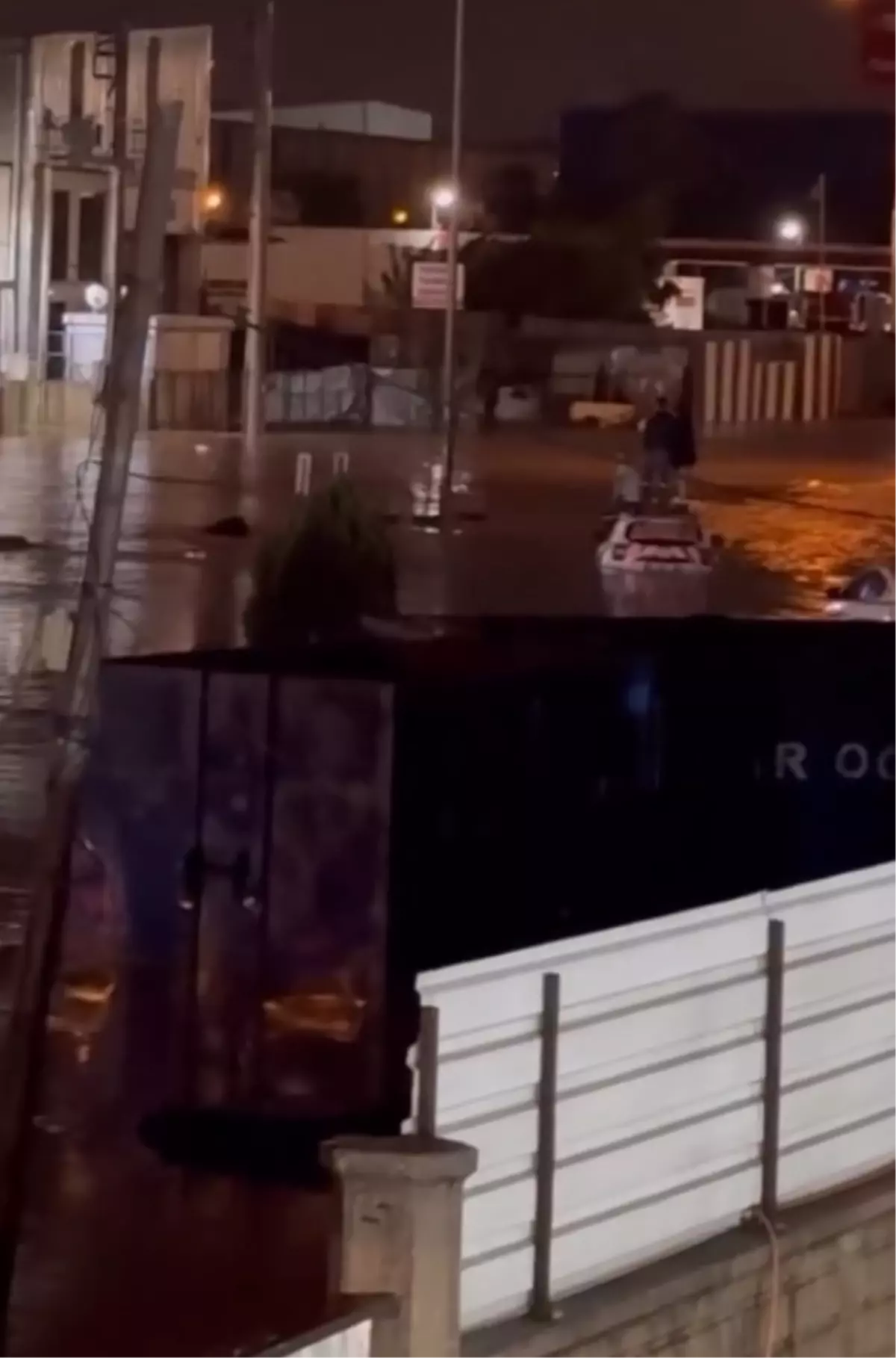 Hatay\'da Sel Felaketi: Evler Su Bastı