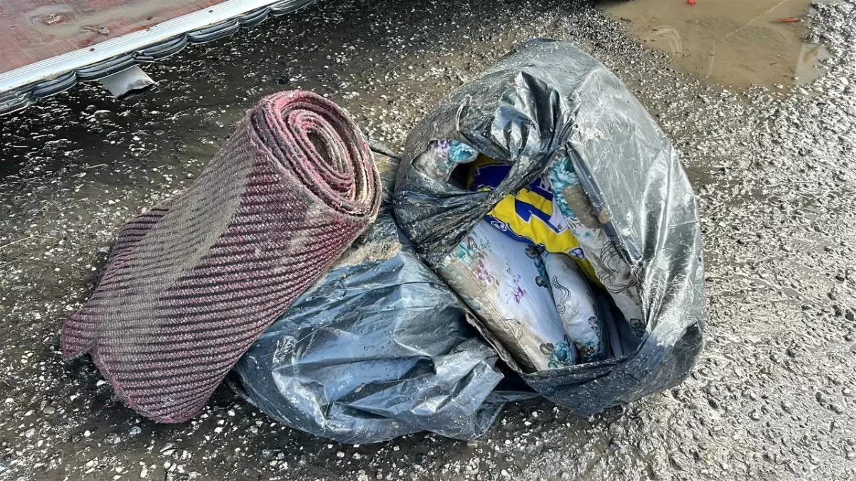 Hatay\'da şiddetli yağış: Araçlarında mahsur kalan 25 kişi kurtarıldı