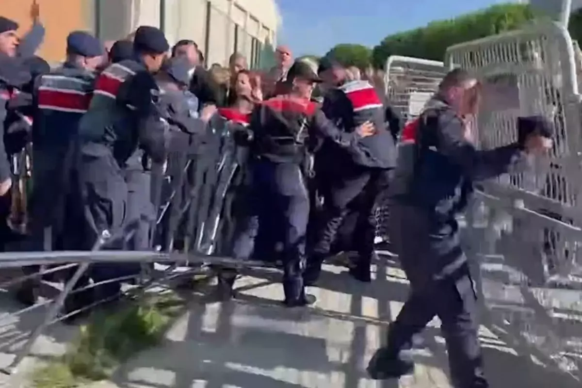 Diploma davasında gerginlik! İmamoğlu ve avukatları duruşmaya katılmama kararı aldı