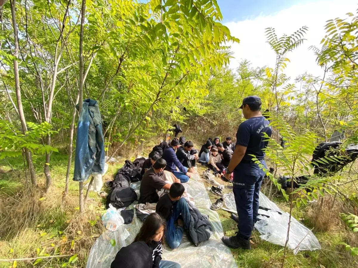 İzmir Açıklarında Düzensiz Göçmen Operasyonu