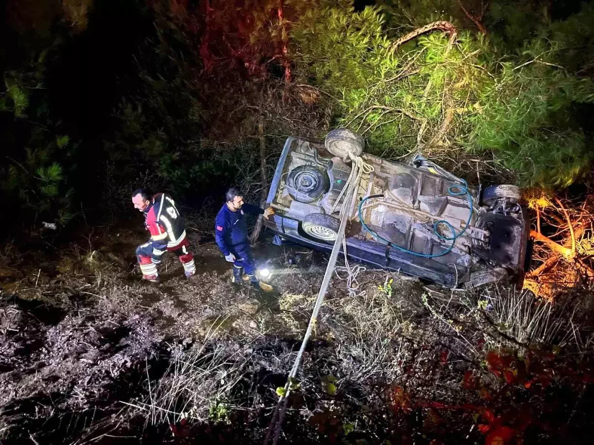 Kepsut\'ta Kaza: 1 Sıkıştı, 4 Yaralı