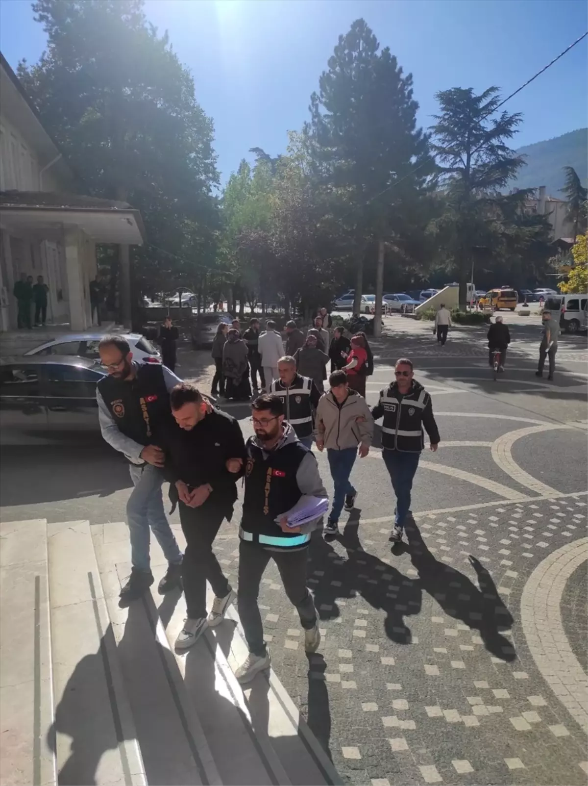 Konya\'da Uyuşturucu Operasyonu: 12 Gözaltı