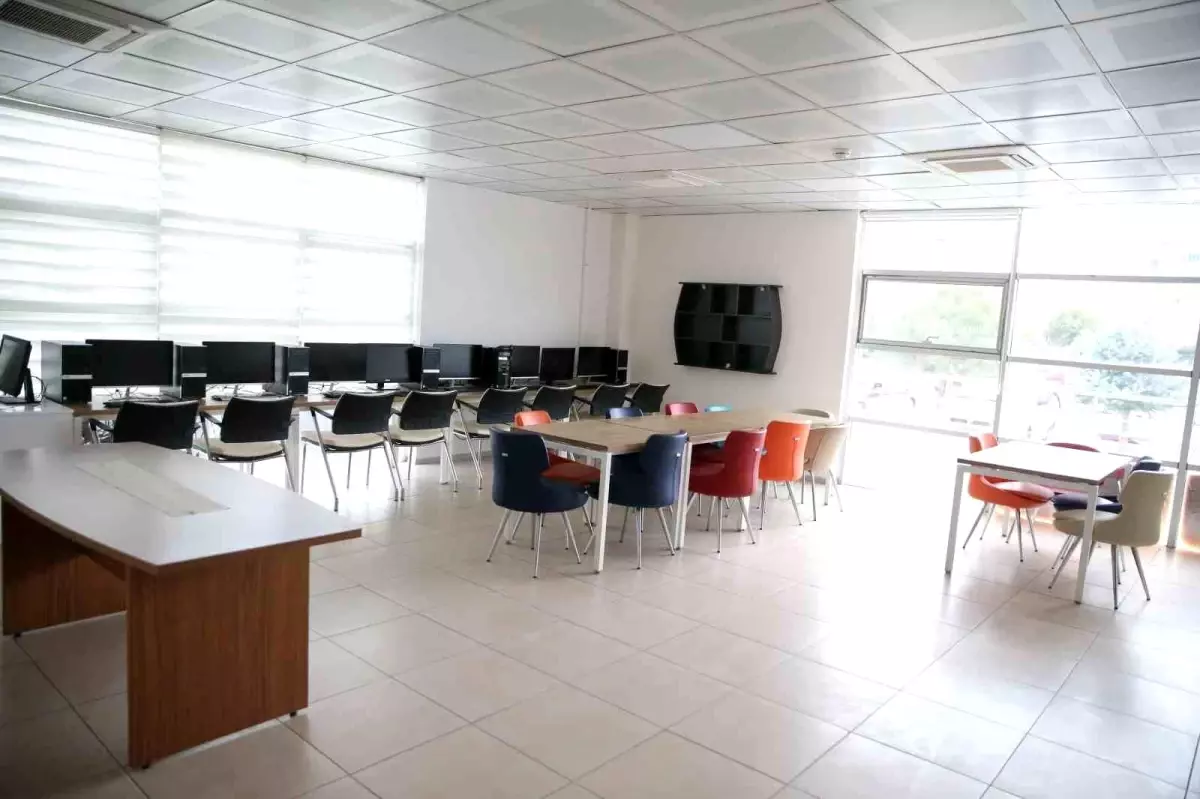 Niğde Gençlik ve Spor İl Müdürlüğü\'nden Gençlik Faaliyetleri Bilgilendirmesi