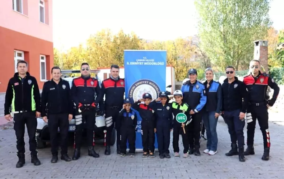 Öğrenciler Polislik Hakkında Bilgilendirildi