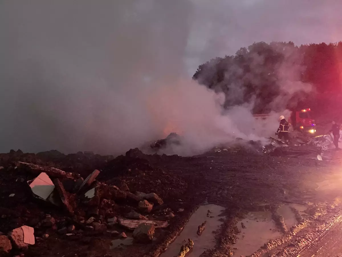 Ünye\'de Atık Toplama Merkezinde Yangın