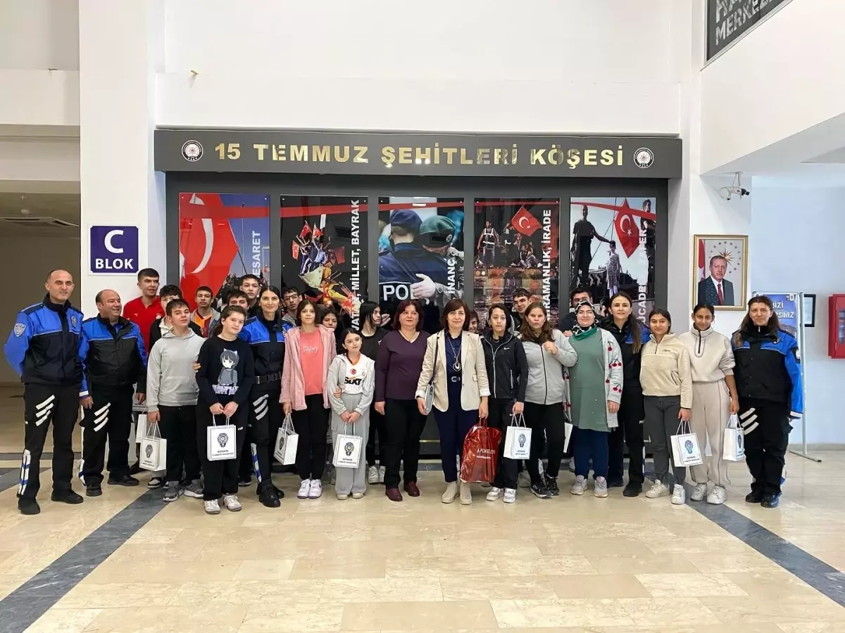Özel Öğrenciler Kütahya Emniyetini Ziyaret Etti