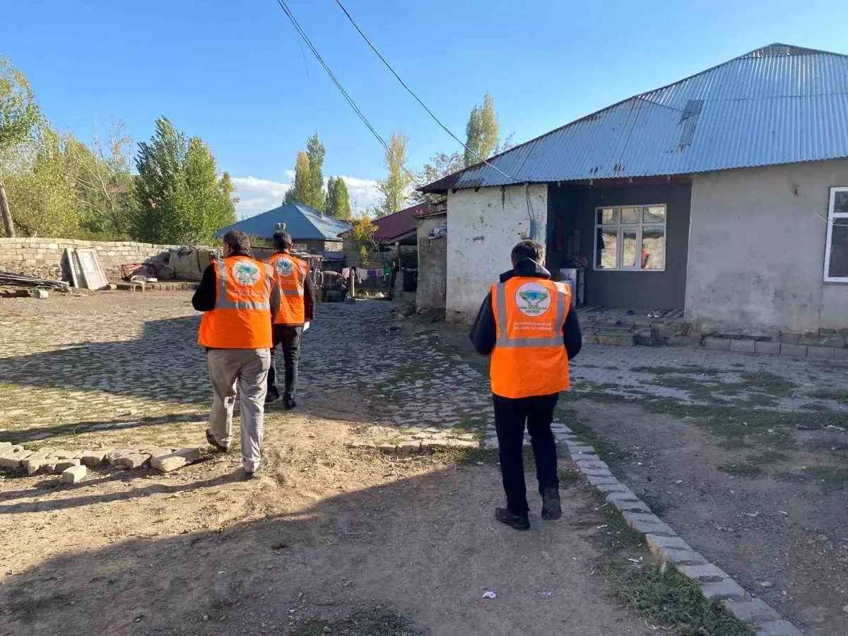 Patnos\'ta İhtiyaç Sahiplerine Yardım Eli