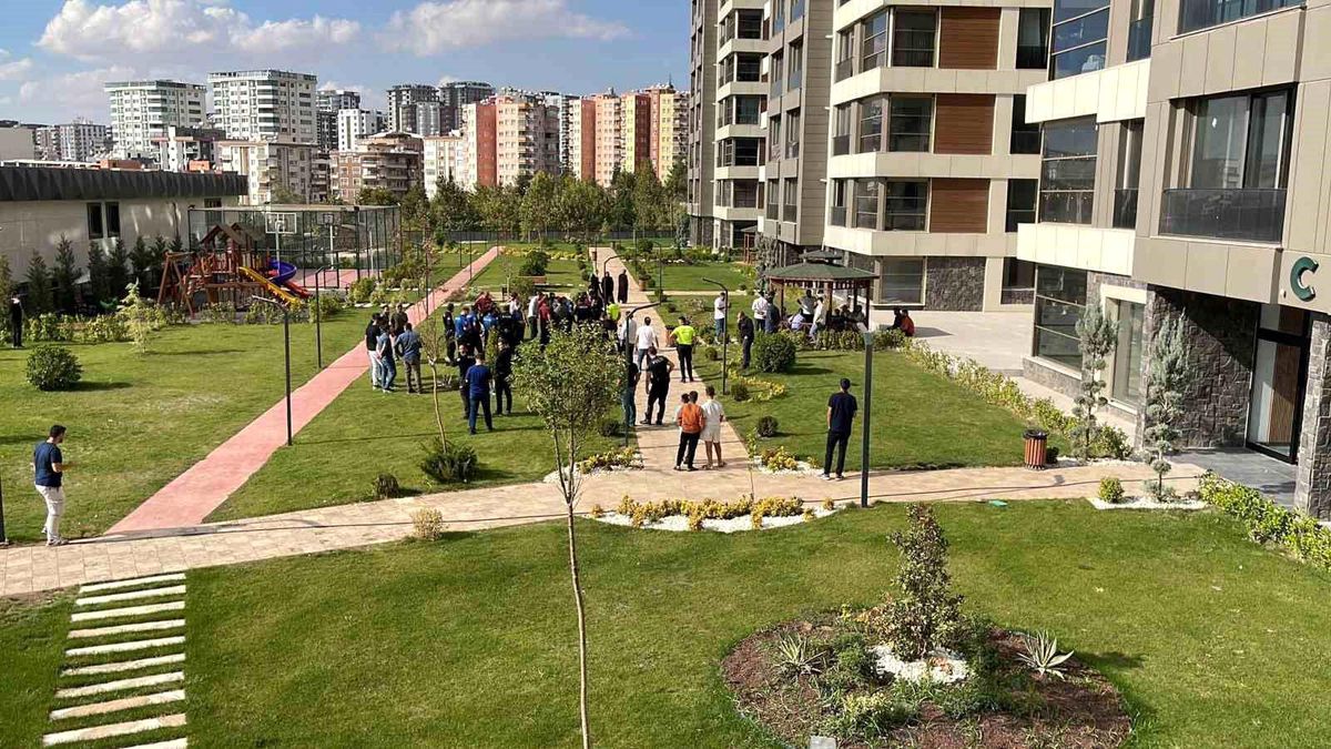 Şanlıurfa\'da Alacak-verecek Kavgası: 4 Yaralı