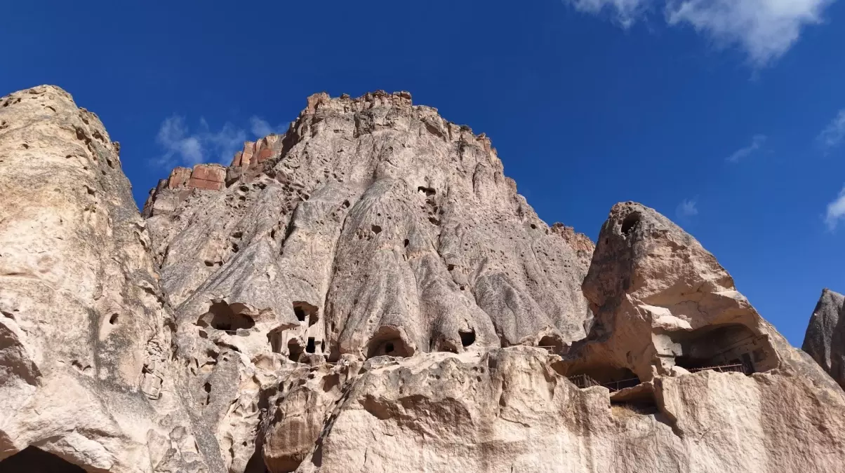 Selime Katedrali\'nde Sonbahar Turist Yoğunluğu