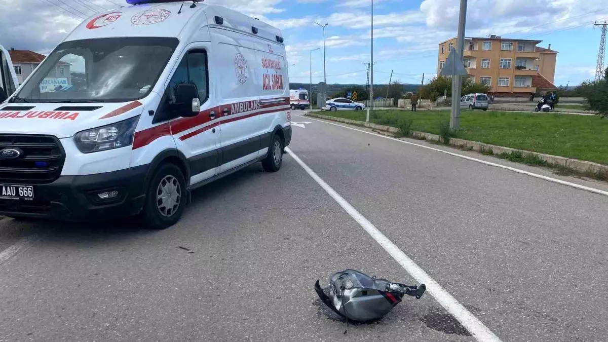 Sinop\'ta Motosiklet Kazası: 2 Yaralı
