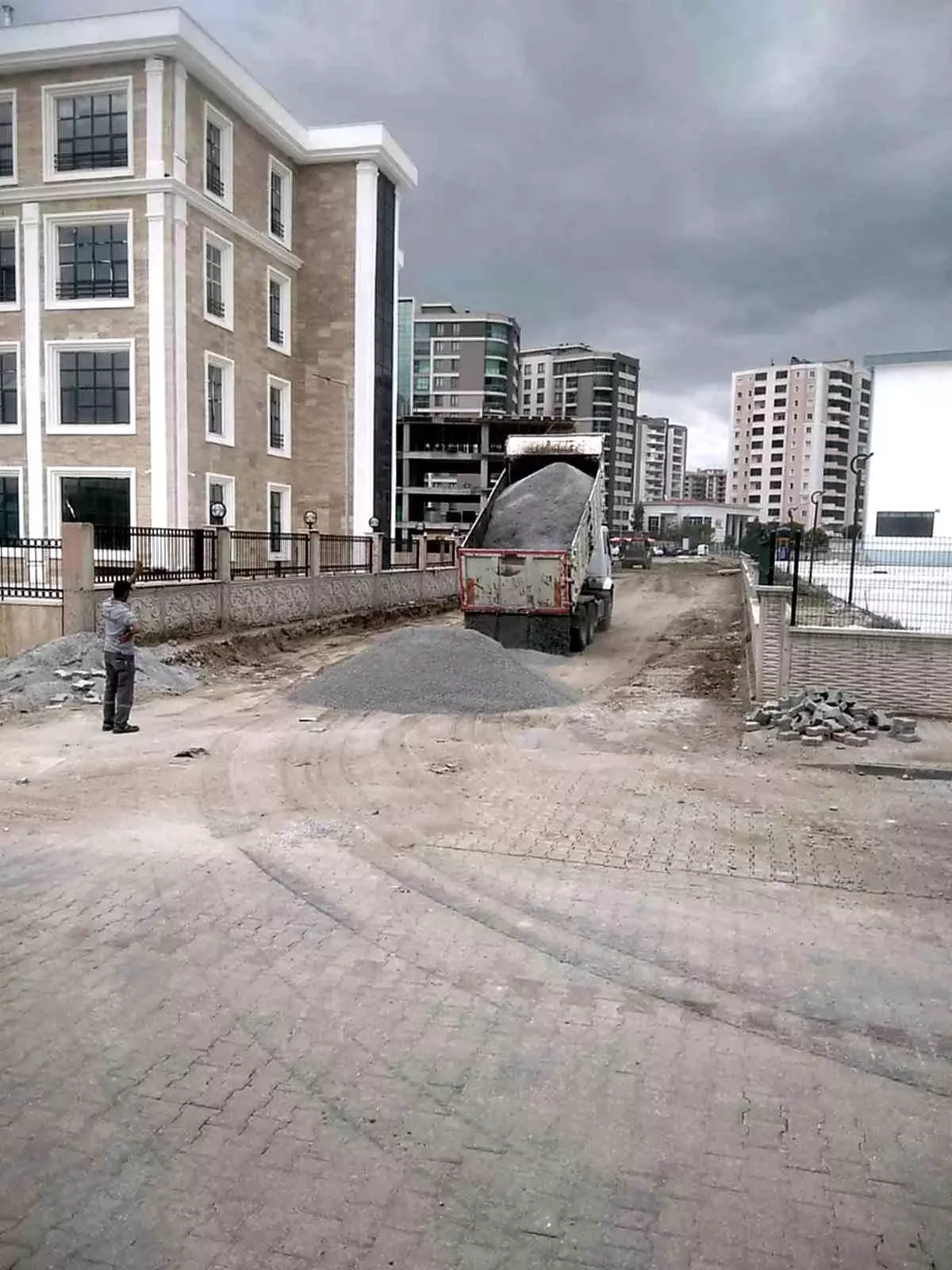 Söke\'de Yeni Hükümet Binası Çevresinde Yol Düzenleme Çalışmaları Başladı