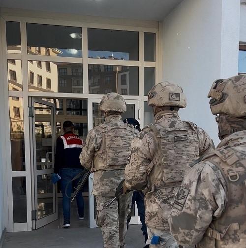 Sosyal medyada çocuklar için bomba yapma videosu hazırladılar Sosyal medyada çocuklar için bomba yapma videosu hazırladılar