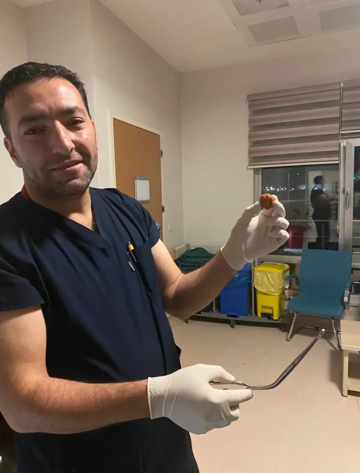 Zihinsel Engelli Kadının Yeme Borusundaki Ceviz Çıkarıldı