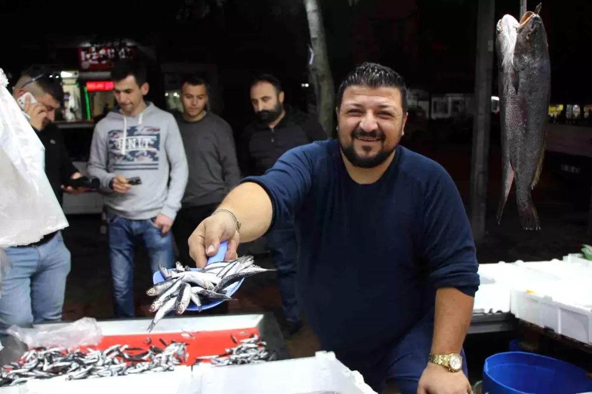 Balıkçı ile kasabın kapışması vatandaşın cebine yaradı