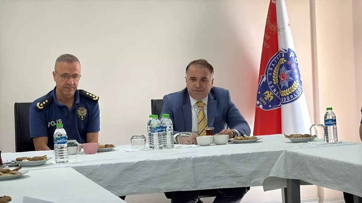 Anamur\'da Dolandırıcılık Toplantısı