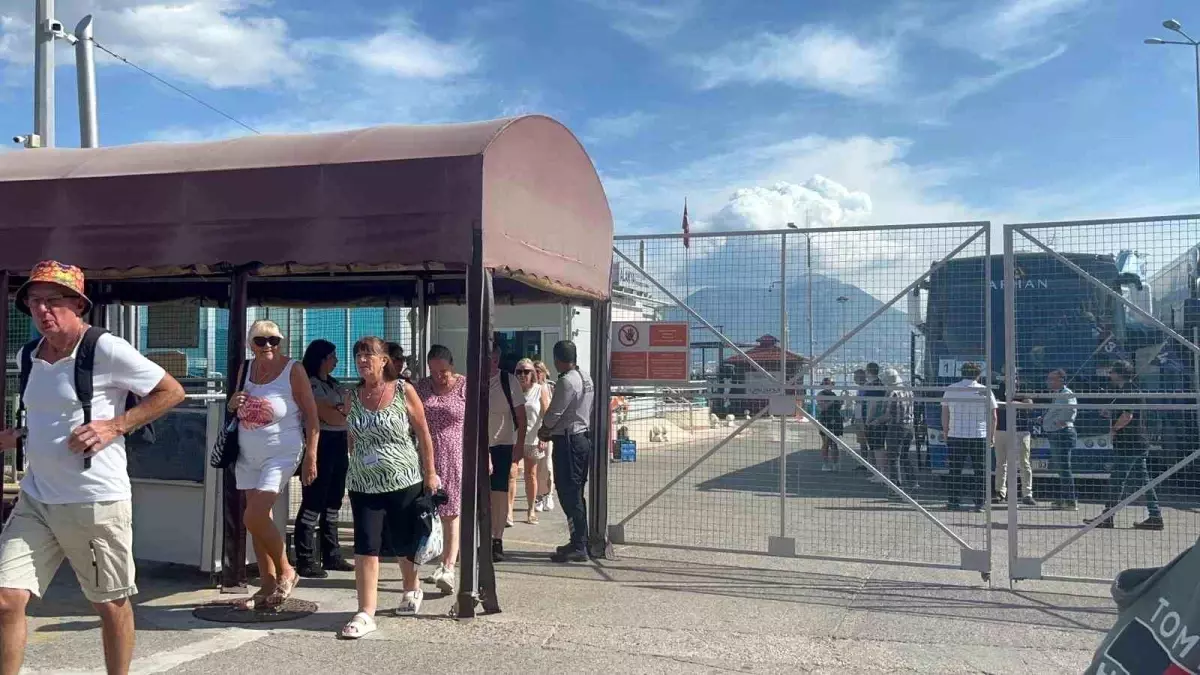 Alanya’ya Lüks Kruvaziyer Geldi