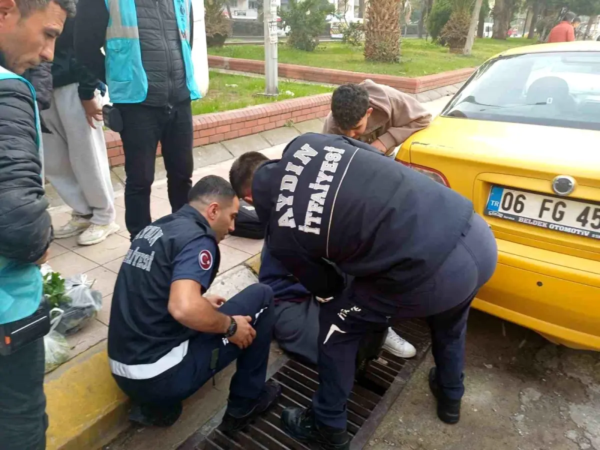 Aydın\'da Ayağı Mazgala Sıkışan Şahıs İtfaiye Ekiplerince Kurtarıldı