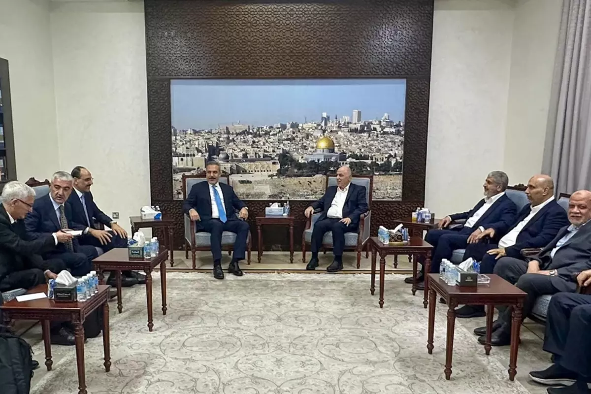 Bakan Fidan ve MİT Başkanı Kalın, Doha\'da Hamas yetkilileriyle görüştü