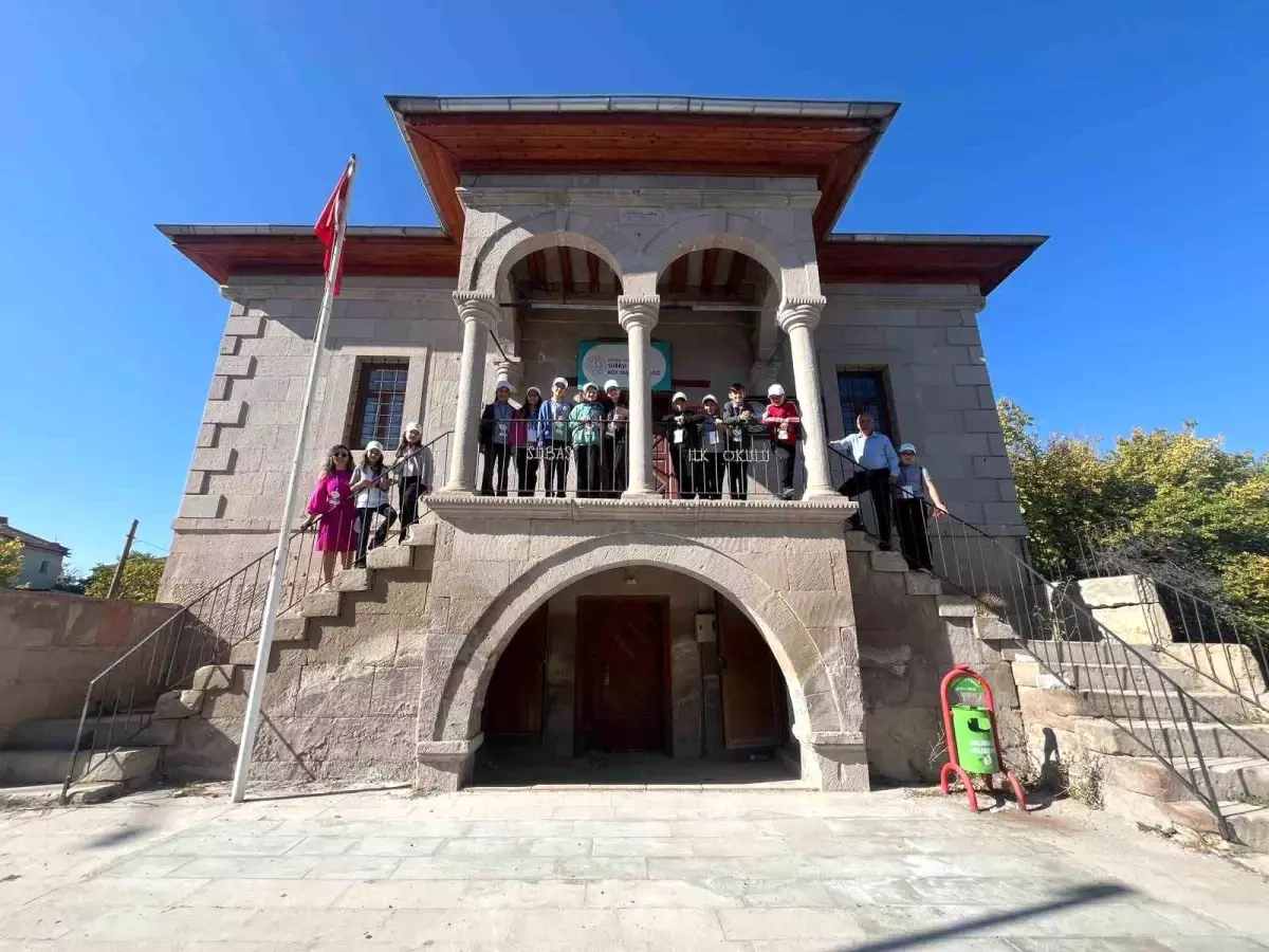 Kayseri\'de \'Ağırnas Kaşifleri\' Projesi ile Öğrenciler Tarih ve Doğayı Keşfetti