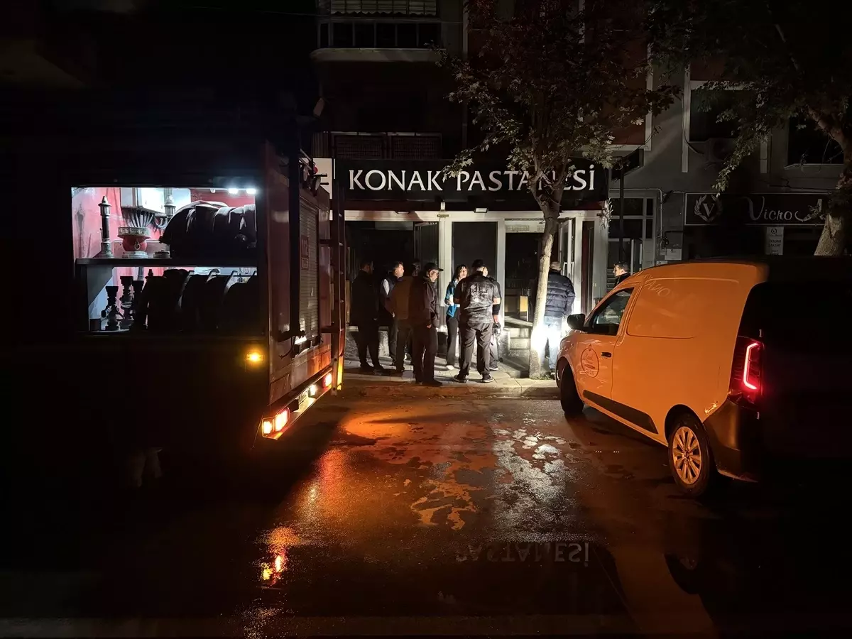 Edirne\'de Pastanede Yangın