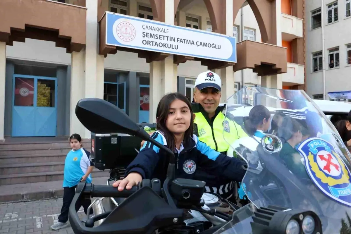 Çanakkale\'de Öğrencilere Zorbalık ve Siber Suçlar Eğitimi