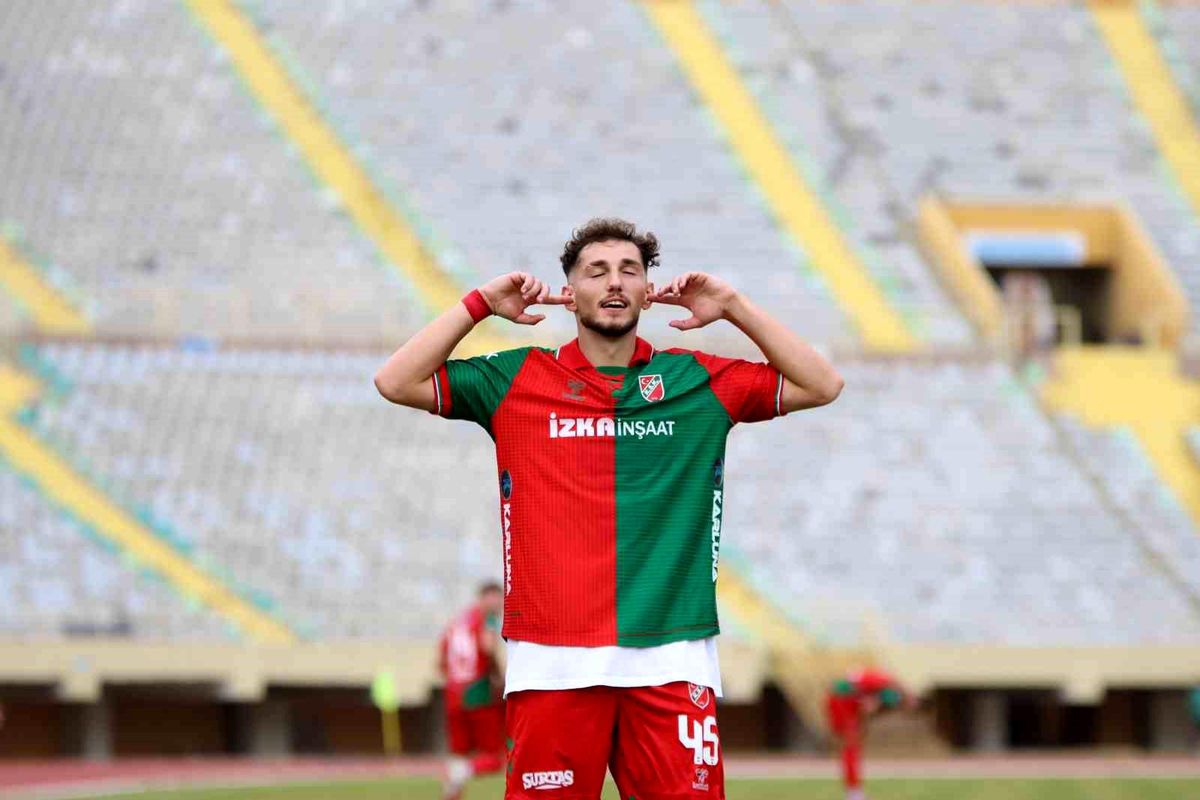 Yasin Uzunoğlu Karşıyaka\'da Parlıyor