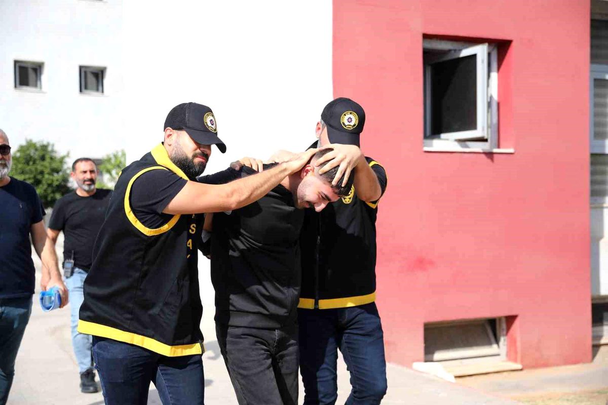 Adana\'da Arkadaşını Vuran Genç Tutuklandı