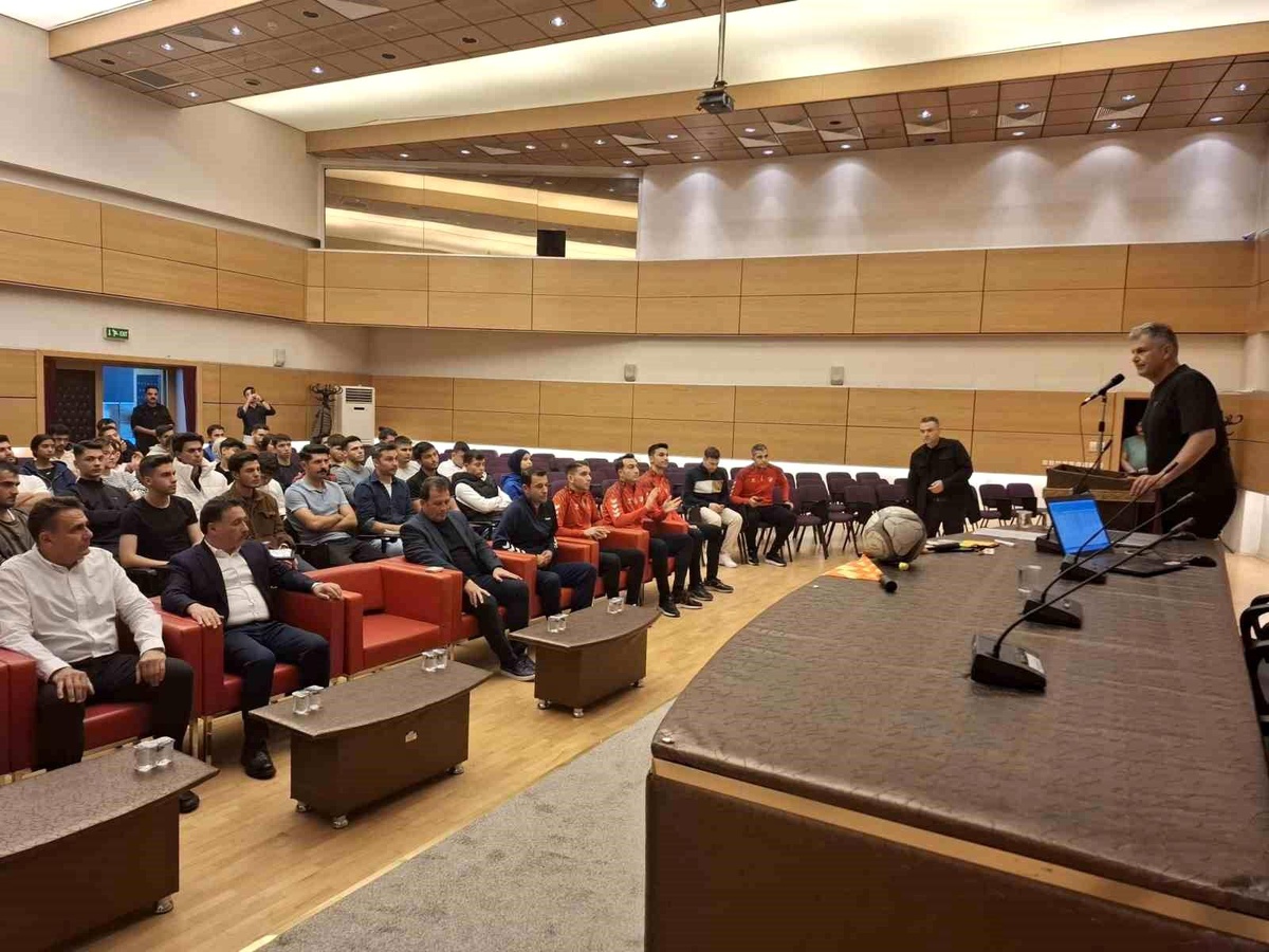 Kayseri\'de Aday Hakem Kursu Tamamlandı