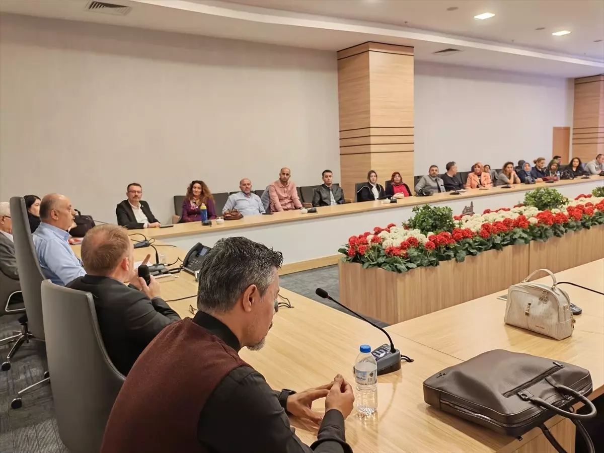 Kırşehir\'de Türk Dünyası Değerleri İstişare Edildi