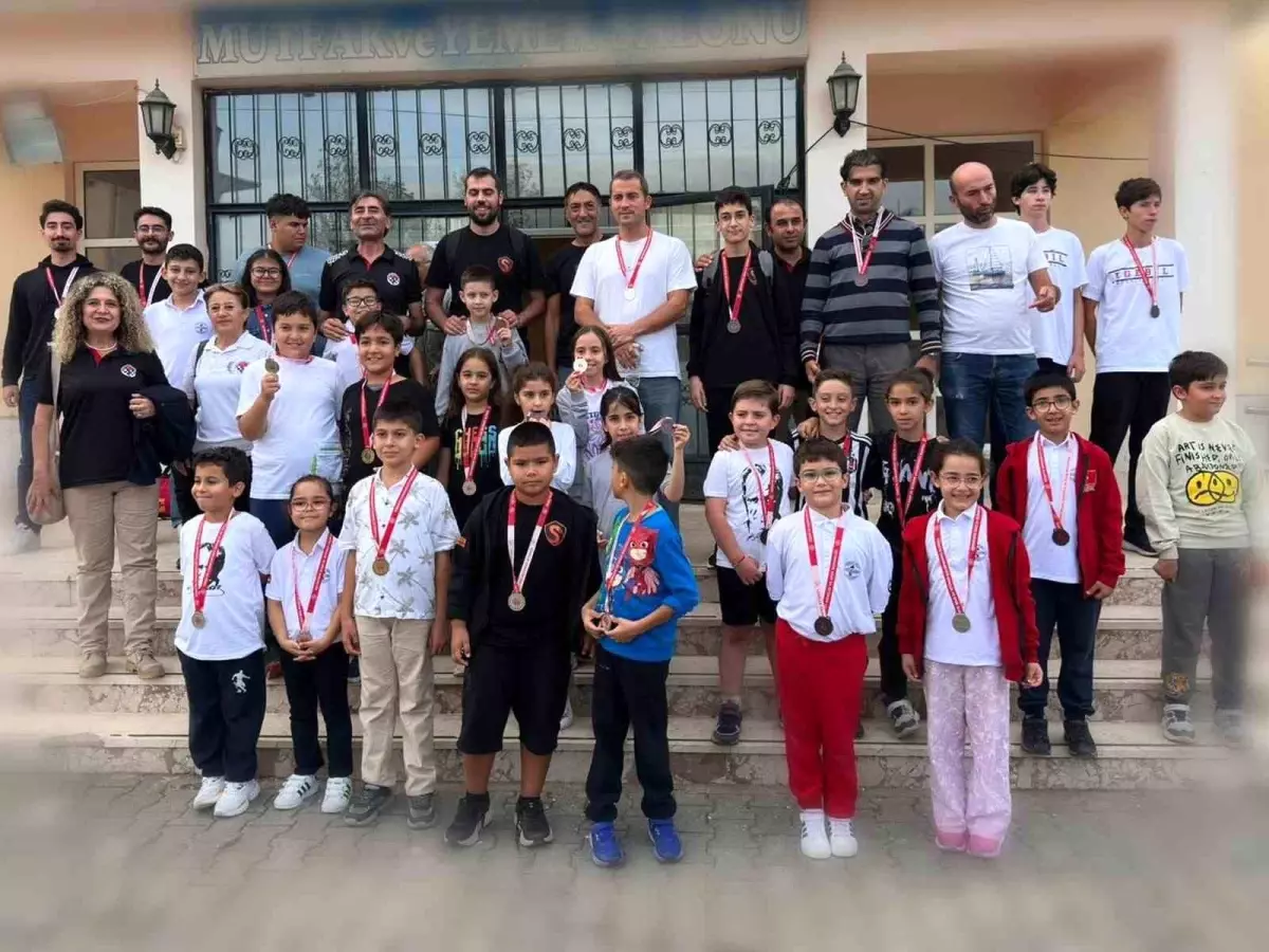 Köyceğiz\'de Satranç Turnuvası