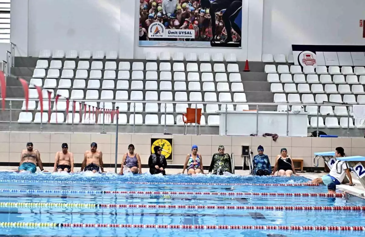 Antalya\'da Ücretsiz Yüzme Eğitimleri Başladı