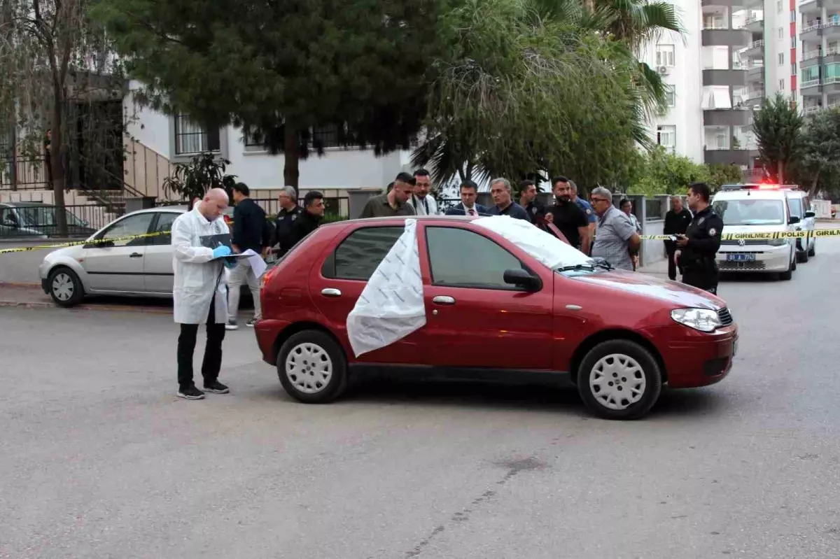 Otomobilde sır ölüm! Vücudunda darp izlerine rastlandı, en yakınları gözaltına alındı